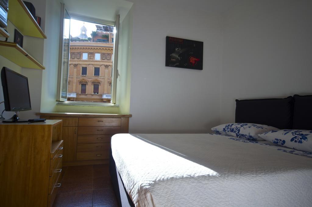 Apartment Arenula Rome Room photo